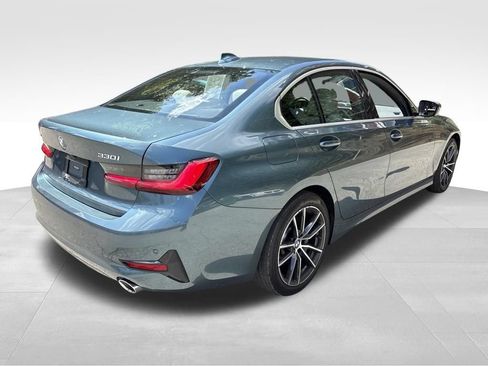 Used 2021 BMW 330i xDrive Sedan w/ Convenience Package AWD/4WD image 3