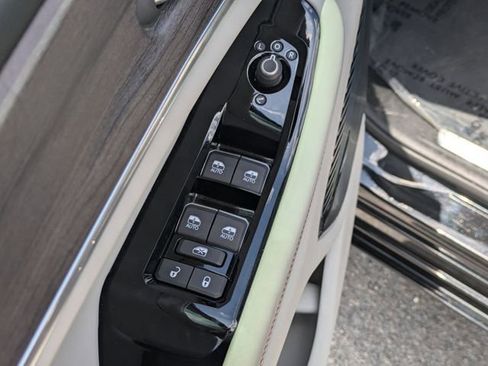 Used 2022 Jeep Grand Cherokee L Overland AWD/4WD image 14