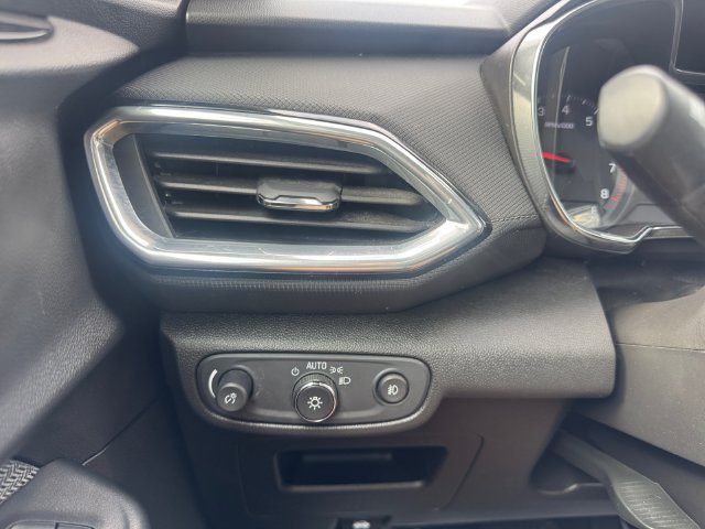 Used 2023 Chevrolet TrailBlazer LT w/ Convenience Package FWD image 20