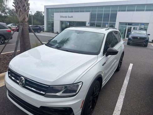 Used 2021 Volkswagen Tiguan SE R-Line image 8