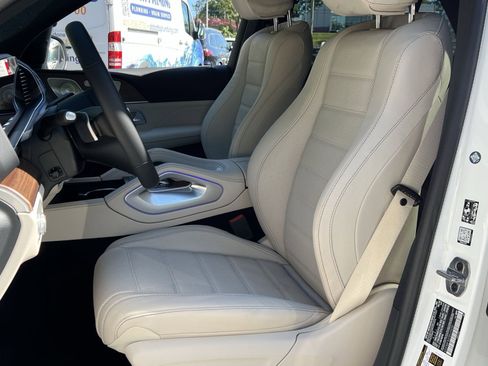 New 2026 Mercedes-Benz GLE 580 4MATIC image 11