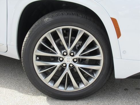 New 2026 Buick Enclave Avenir w/ Super Cruise Package image 7