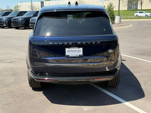 Used 2023 Land Rover Range Rover Long Wheelbase SE image 7