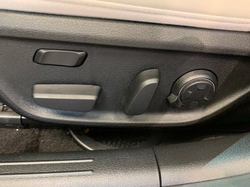 Used 2023 Genesis G70 3.3T w/ Sport Prestige Package image 19