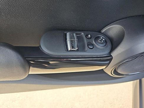 Used 2023 MINI Cooper S image 13