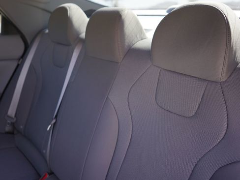 Used 2025 Hyundai Elantra SE image 20