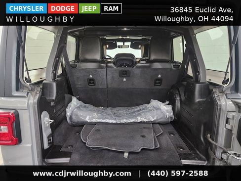 Used 2020 Jeep Wrangler Unlimited Sahara w/ Uconnect 4C Nav & Sound Group AWD/4WD image 29