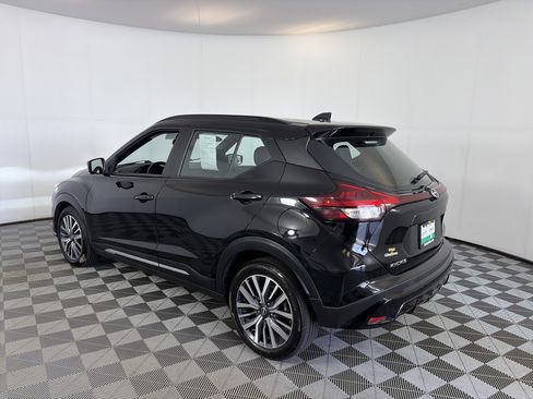 Used 2024 Nissan Kicks SR FWD image 8