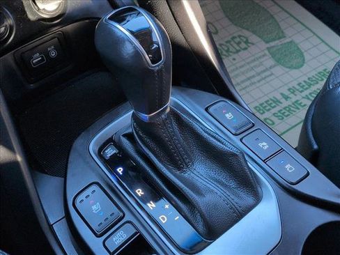 Used 2017 Hyundai Santa Fe SE w/ SE Ultimate Tech Package 03 image 12