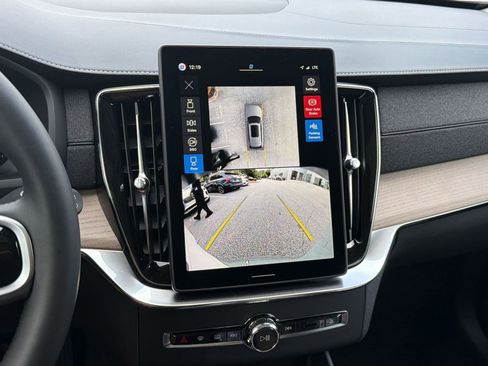 New 2026 Volvo XC90 B6 Plus w/ Protection Package AWD/4WD image 23