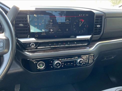 Used 2024 GMC Sierra 1500 SLE image 15