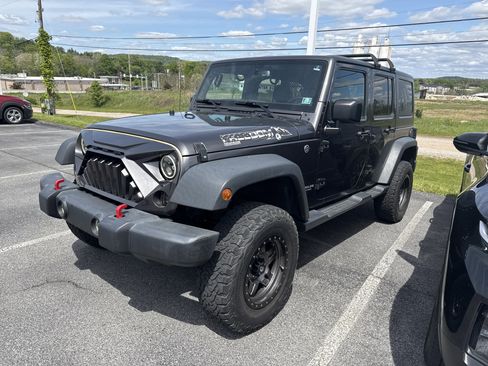 Used 2017 Jeep Wrangler Unlimited Sport w/ Quick Order Package 24S AWD/4WD image 1