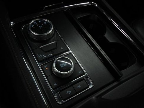 Used 2022 Ford Expedition Max XLT image 32