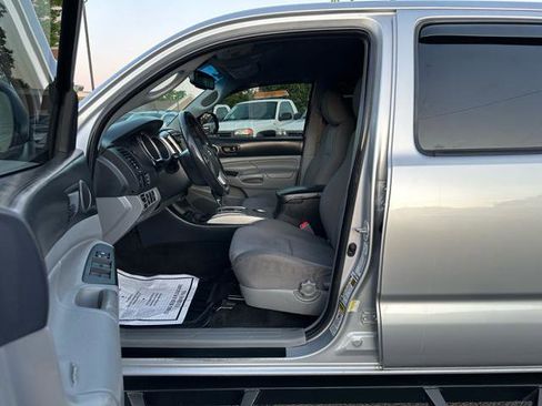 Used 2013 Toyota Tacoma 4x4 Double Cab w/ TRD Sport Pkg image 10