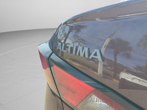 Certified 2024 Nissan Altima 2.5 SV image 33