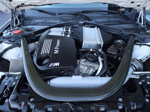 Used 2019 BMW M4 Coupe w/ Competition Package image 15