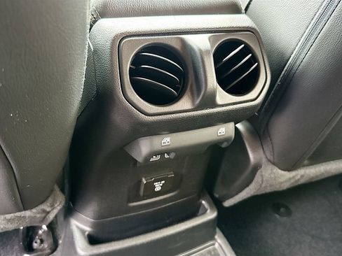 Used 2023 Jeep Wrangler Unlimited Sahara w/ Safety Group AWD/4WD image 28