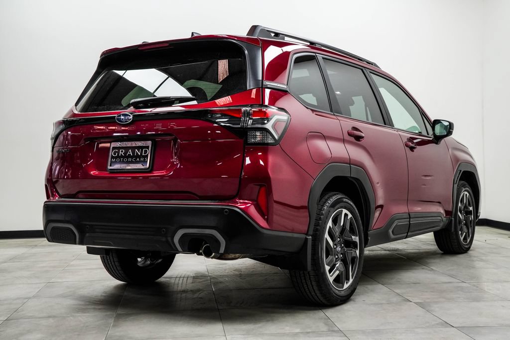 Used 2025 Subaru Forester Limited AWD/4WD image 13