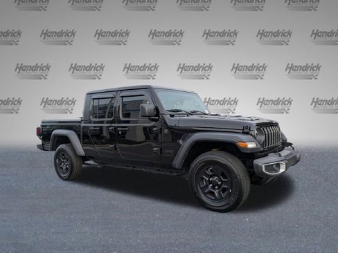 Used 2024 Jeep Gladiator Sport image 2