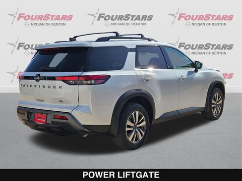 New 2026 Nissan Pathfinder SL image 4