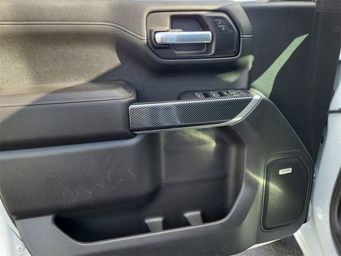 Used 2021 Chevrolet Silverado 1500 LT Trail Boss image 22