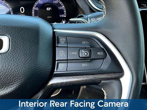 Used 2023 Jeep Grand Cherokee L Limited AWD/4WD image 13