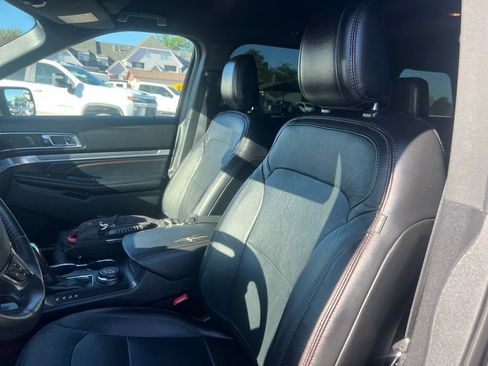 Used 2018 Ford Explorer Sport AWD/4WD image 23