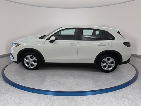 Used 2025 Honda HR-V LX image 8