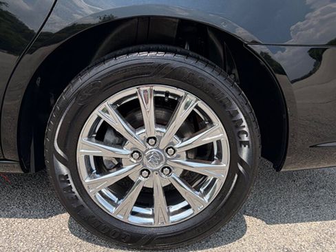 Used 2009 Buick Lucerne CXL FWD image 26