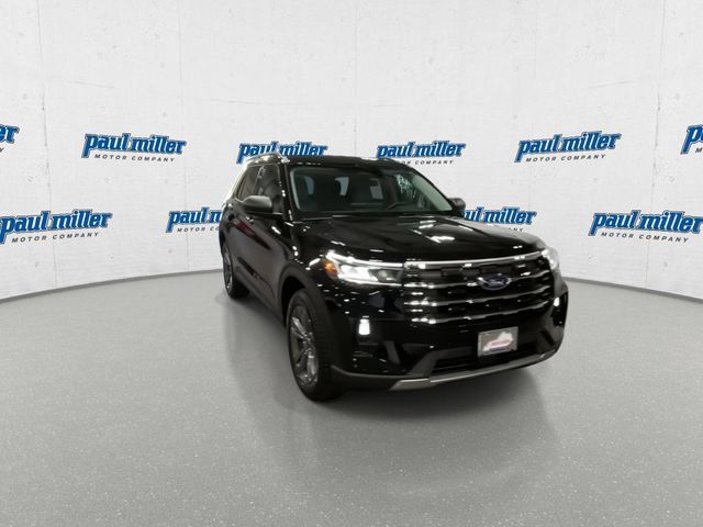Used 2026 Ford Explorer Active w/ Active Comfort Package AWD/4WD image 2
