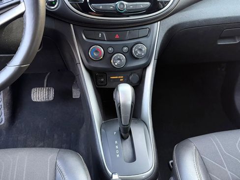 Used 2018 Chevrolet Trax LT w/ Driver Confidence Package image 19