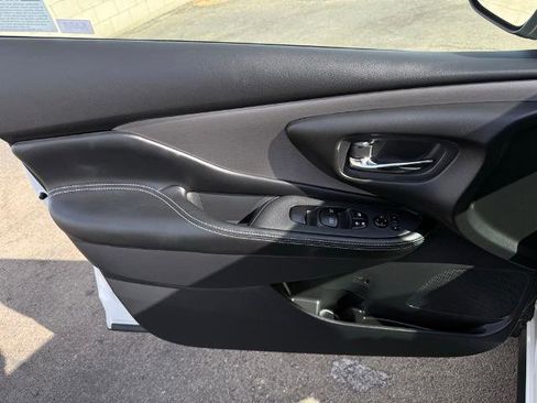 Certified 2024 Nissan Murano SV w/ SV Midnight Edition Package image 19