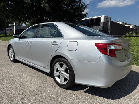Used 2014 Toyota Camry SE w/ Fleet Convenience Package FWD image 7