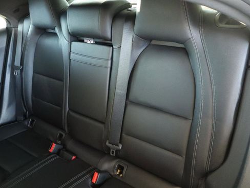 Used 2018 Mercedes-Benz CLA 250 image 31