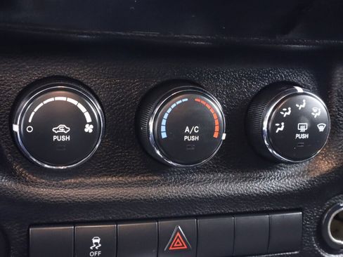 Used 2011 Jeep Wrangler Sport image 19