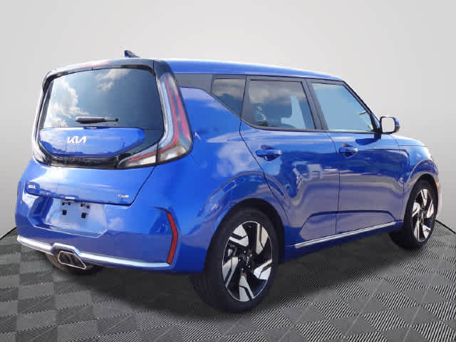 Used 2023 Kia Soul GT-Line w/ GT-Line Technology Package FWD image 3