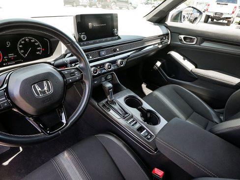 Used 2023 Honda Civic Sport image 32
