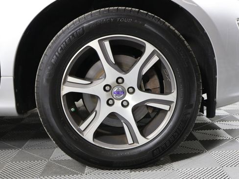 Used 2015 Volvo XC60 T6 Platinum image 6