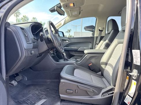 Used 2022 Chevrolet Colorado Z71 image 2