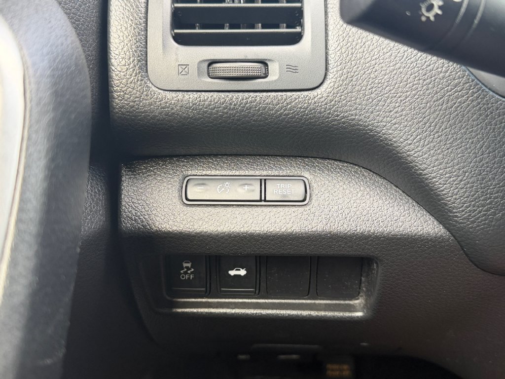 Used 2013 Nissan Altima 2.5 S FWD image 18