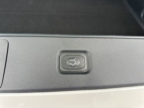 New 2025 Ford Expedition Max Platinum w/ Stealth Performance Package image 15