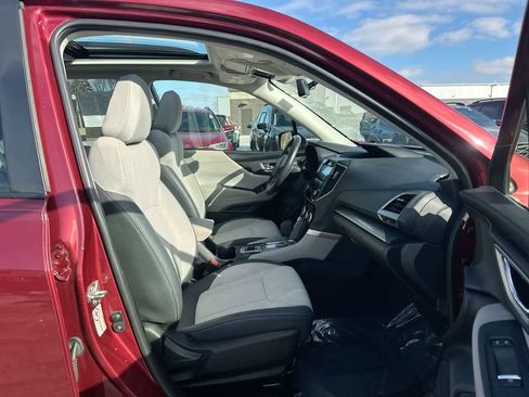 Used 2020 Subaru Forester Premium image 27