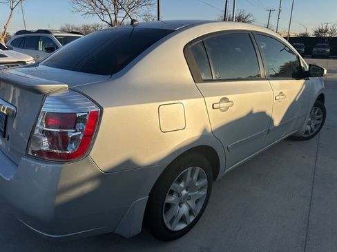 Used 2011 Nissan Sentra 2.0 S image 3