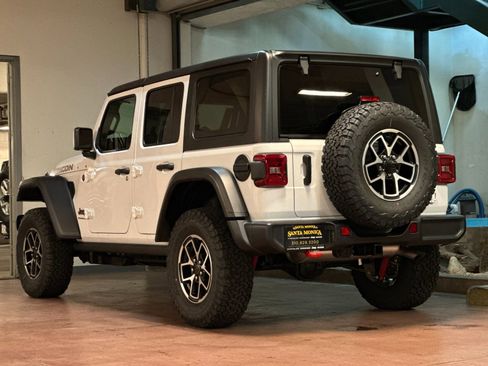 New 2026 Jeep Wrangler Unlimited Rubicon AWD/4WD image 3