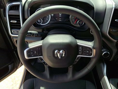 Used 2025 RAM 1500 Big Horn AWD/4WD image 19