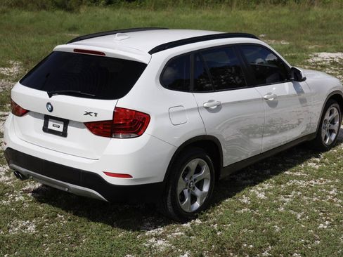 Used 2015 BMW X1 sDrive28i RWD image 11