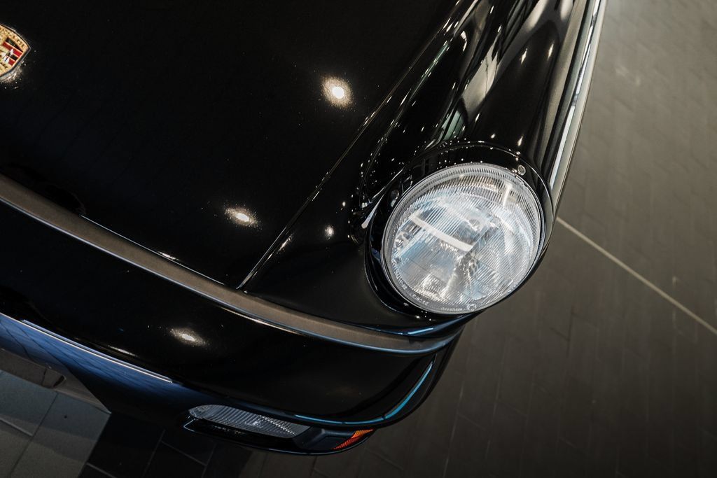 Used 1989 Porsche 911 Carrera 4 AWD/4WD image 32