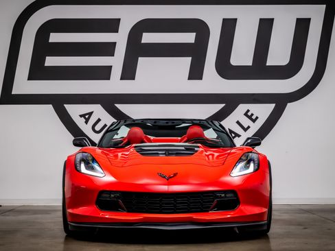 Used 2016 Chevrolet Corvette Z06 w/ 2LZ Preferred Equipment Group image 3