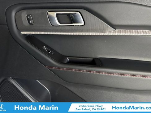 Used 2025 Ford Explorer ST-Line AWD/4WD image 23