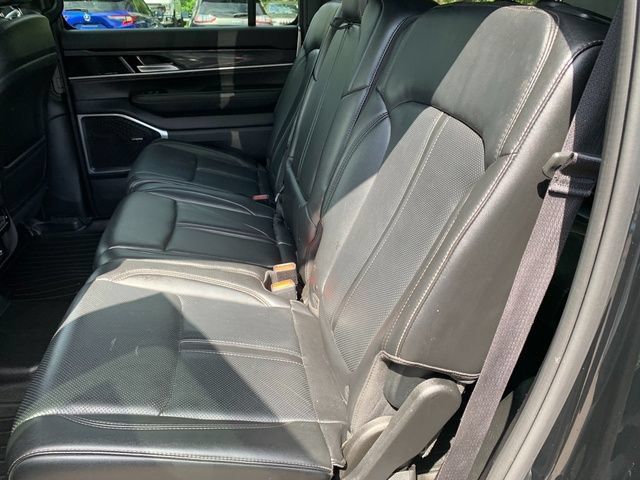 Certified 2023 Jeep Wagoneer 4WD image 16